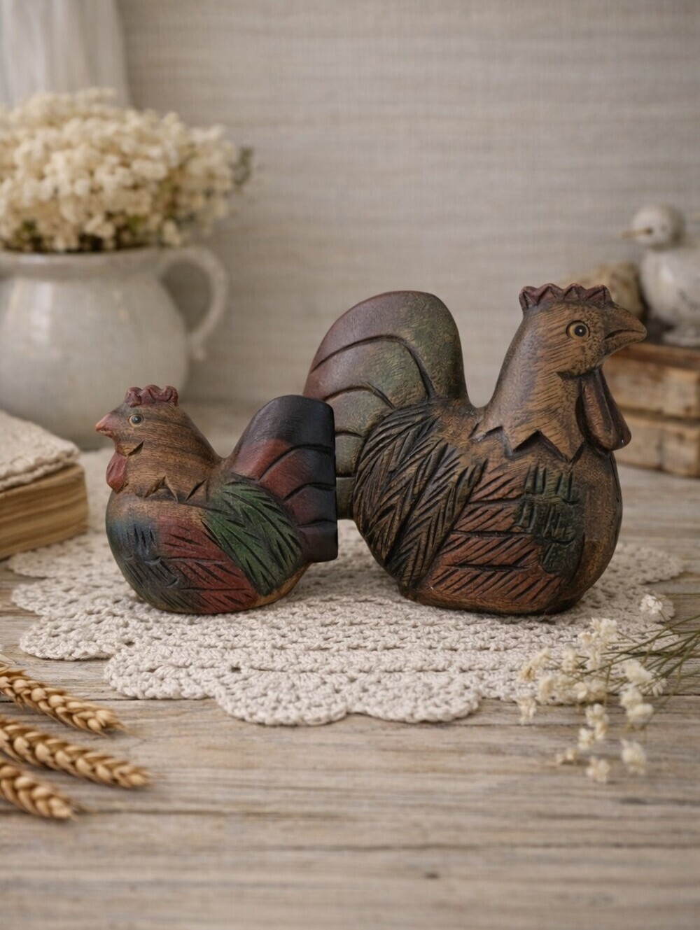 Vintage Hand‑Carved Wooden Rooster & Hen — Rustic Farmhouse Décor